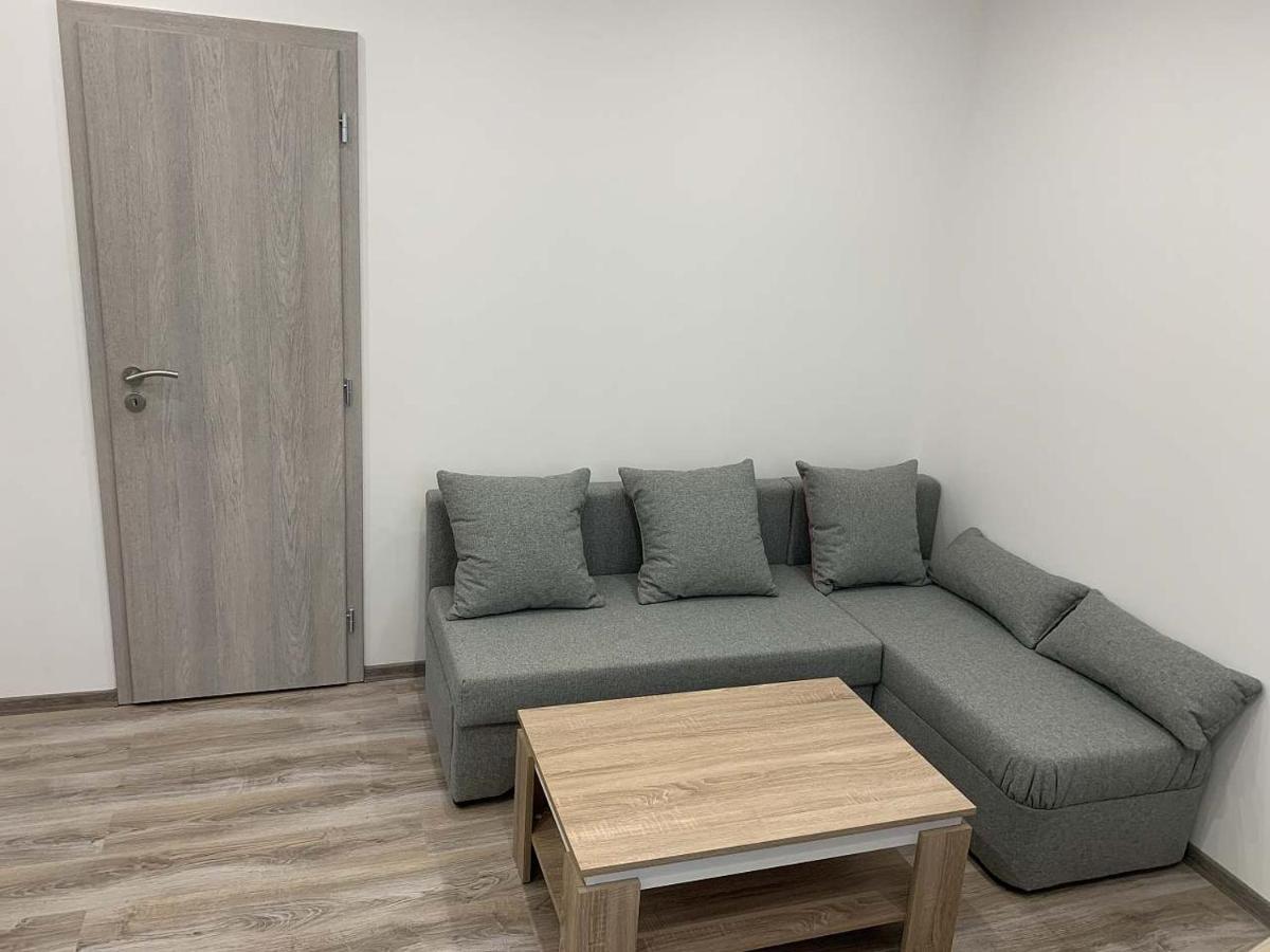 Květinové apartmány u Jordů Marenice Exterior foto