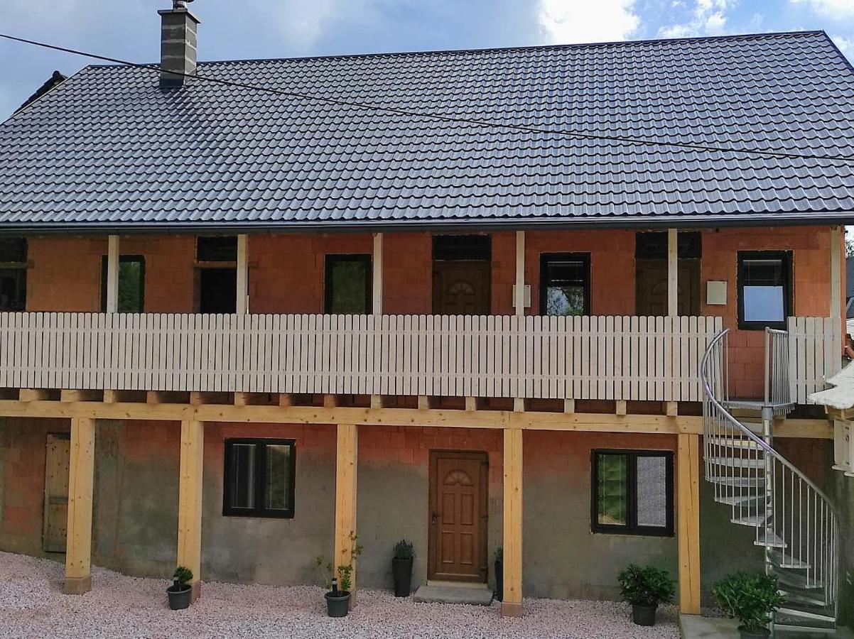 Květinové apartmány u Jordů Marenice Exterior foto