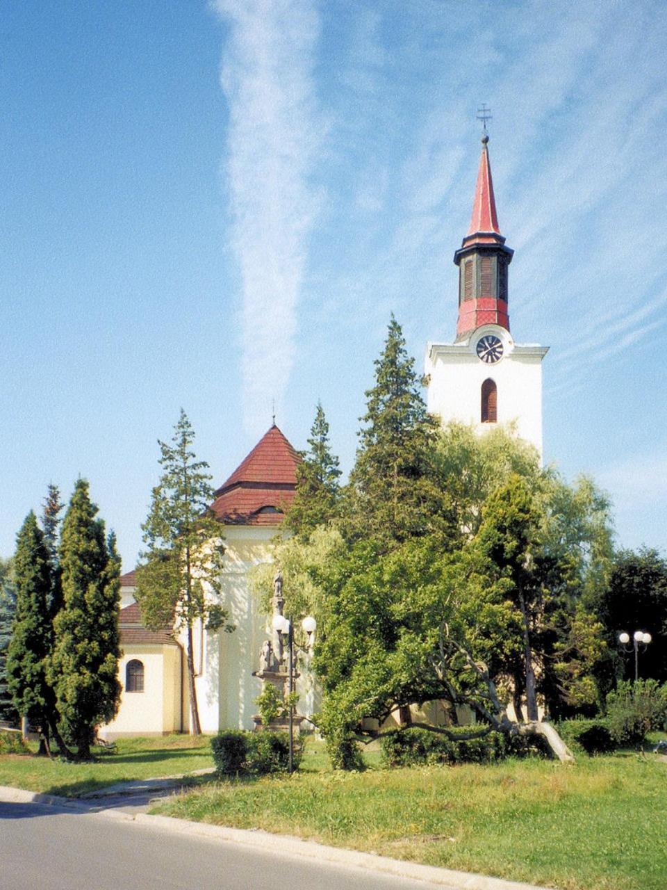 Květinové apartmány u Jordů Marenice Exterior foto