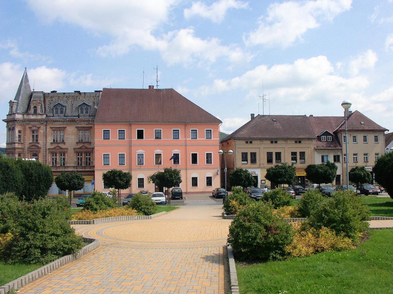 Květinové apartmány u Jordů Marenice Exterior foto